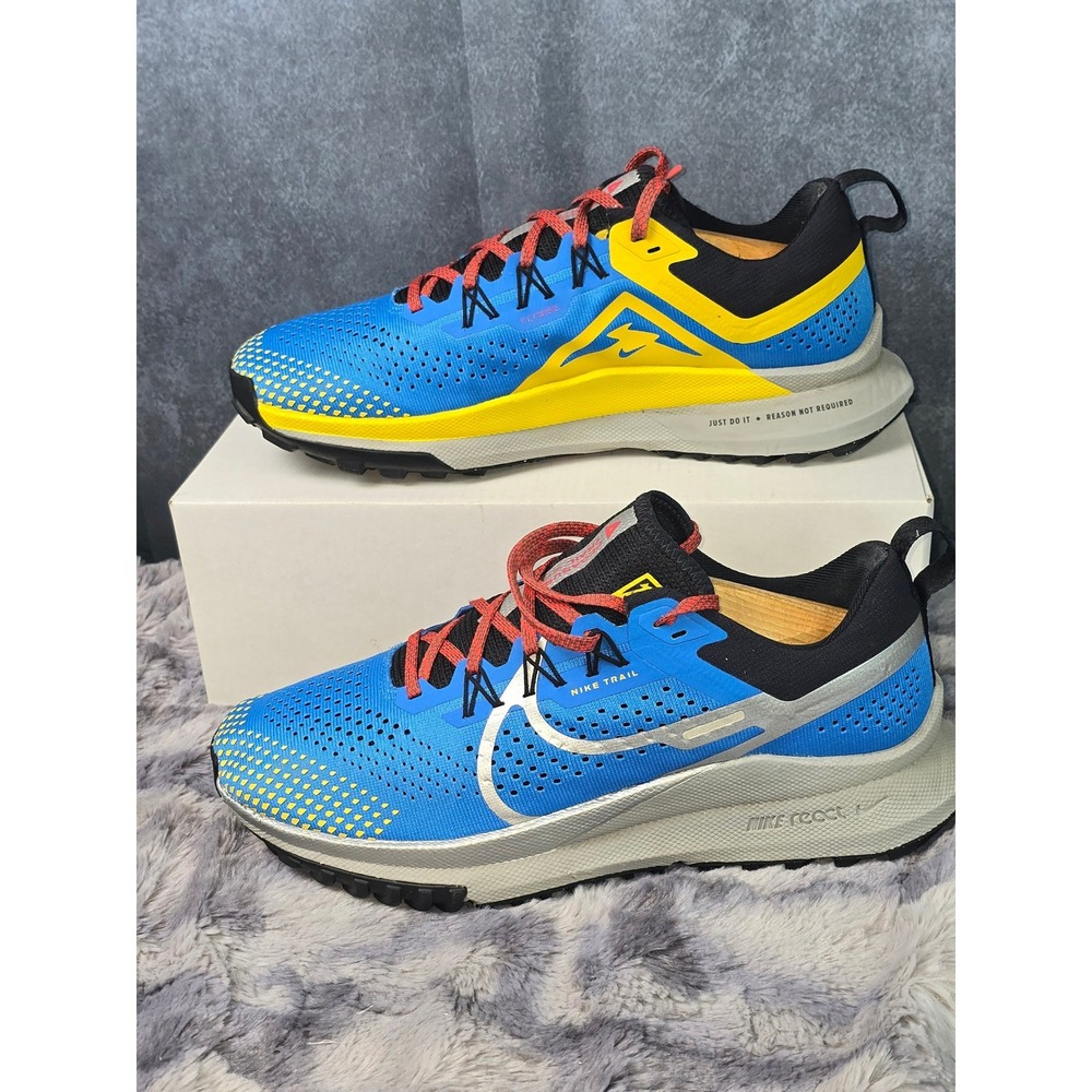 Nike Pegasus Trail 4 Running‎ Shoes Blue Yellow Red Womens Size 9 DA8698-400